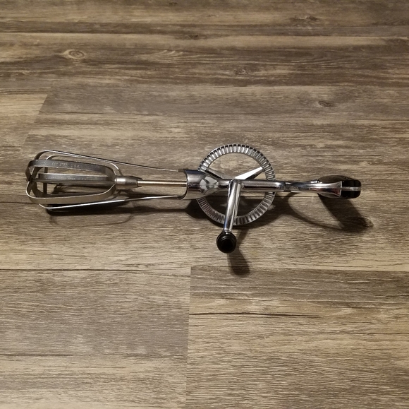 1950's Kitchen Set - Picture 6 of 8